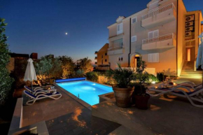 Apartment Flores Dalmatiae with private pool